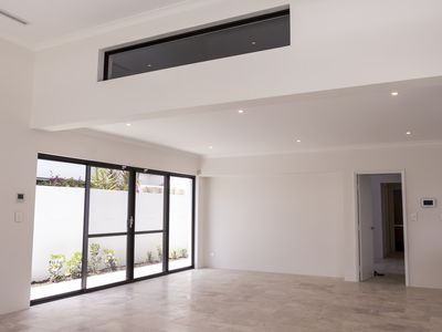 7 Champion Crescent, Floreat