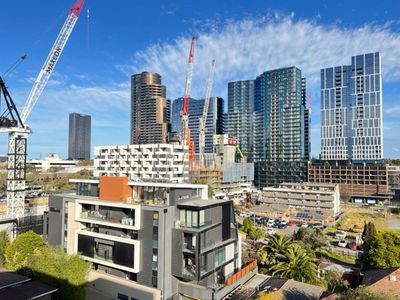 602 / 17 Poplar Street, Box Hill