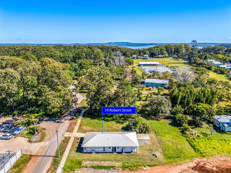 19 Robert Street, Russell Island
