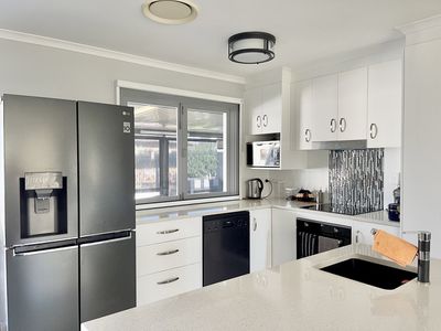 6 King Arthur Court, Urangan