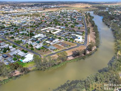 21A Bradshaw Street, Horsham