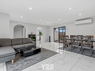4 / 10 Lang Road, Mount Waverley