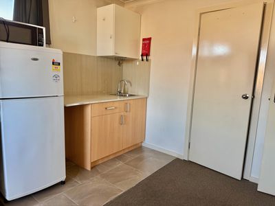 8 / 8 Florence Avenue, Clayton