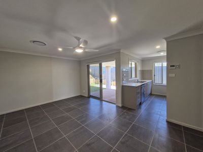 1/48 Harlington Avenue, Farley