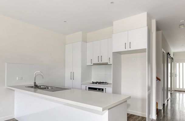3 / 9 Boort Street, Dallas