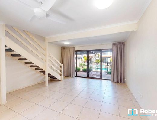 Relaxed Tropical Lifestyle in Noosaville image 6