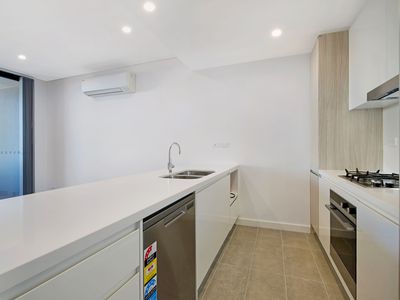 205 / 24 Ellis Parade, Yennora