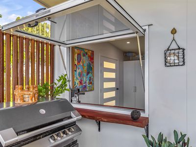 48 Blackcurrant Drive, Hideaway Bay