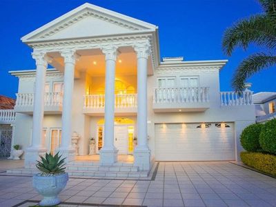 11 The Sovereign Mile, Paradise Point