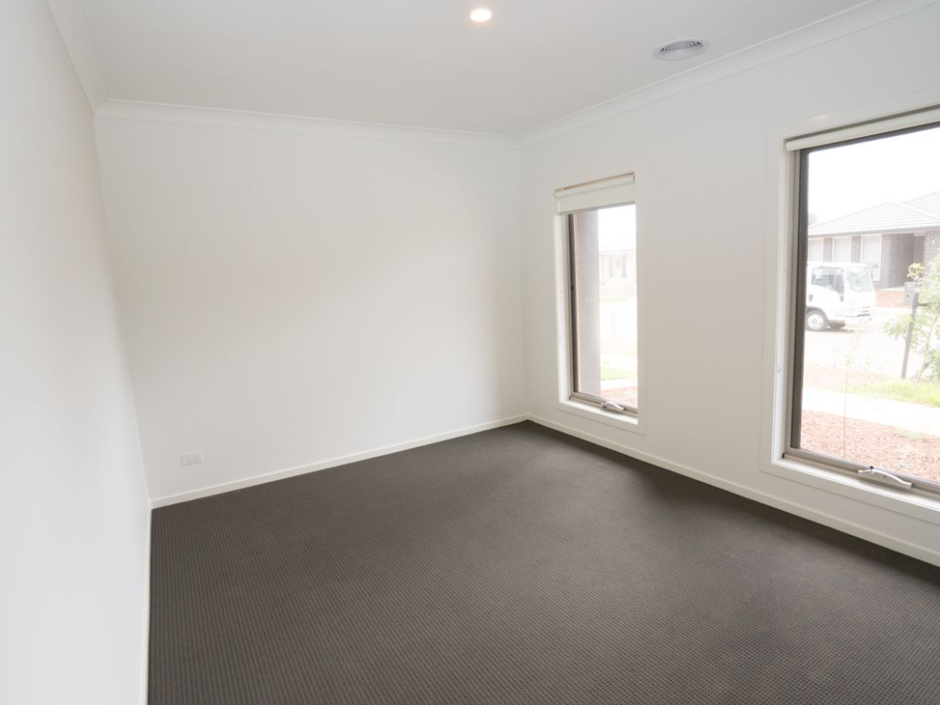 13 Highbury Road, Werribee