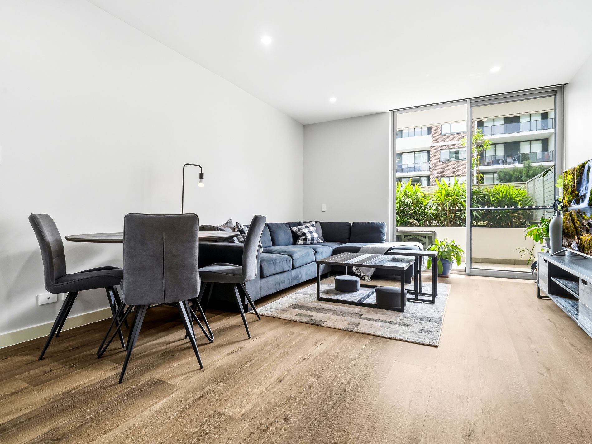 8 / 5 Manchester Drive, Schofields