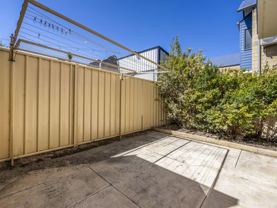 2 / 3 Sloan Street, Rockingham