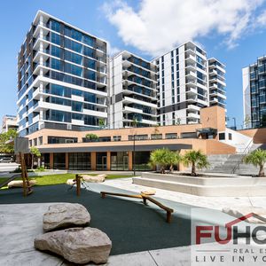 32 Kitchener Parade