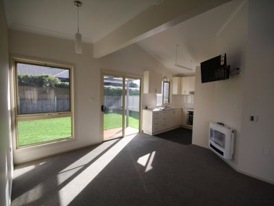 3 / 3 Isabelle Court, Wynyard