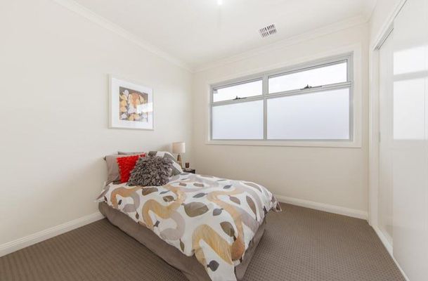 97 Horizon Boulevard, Greenvale
