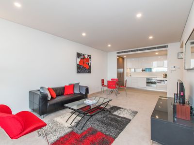 411  /  2 Moreau Parade, East Perth