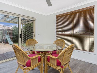 8 Downes Drive, Albion Park