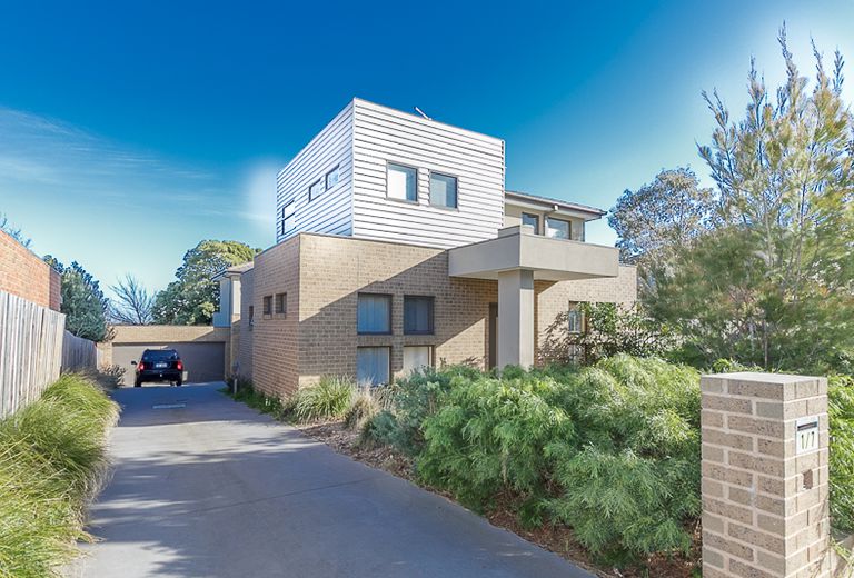 1 / 7 TOOMBAH STREET, Mount Waverley