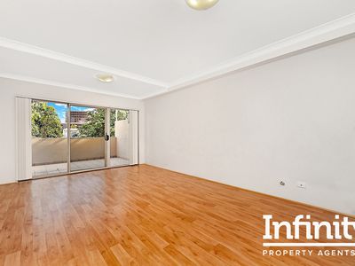 18 / 6-8 THE CRESCENT, Homebush