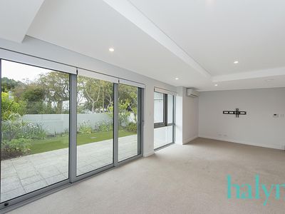 2 / 32 Cowle Street, West Perth