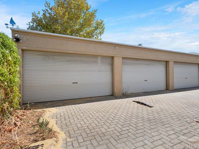 6 Robinson Ave, Perth