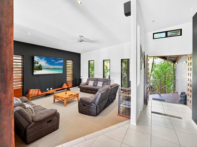 86 Gloucester Avenue, Hideaway Bay