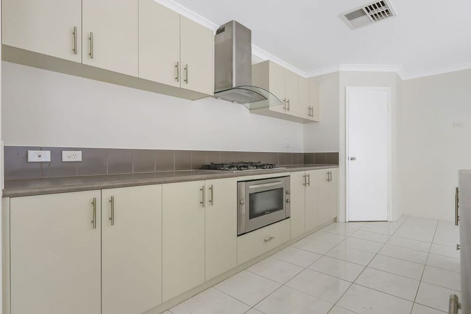 54 Claret Ash Boulevard , Baldivis