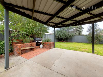 2 / 10 WIRILDA CLOSE, Wodonga