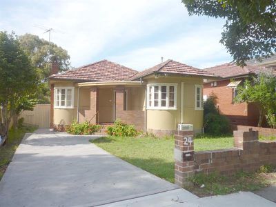 24 Hampden St, Beverly Hills