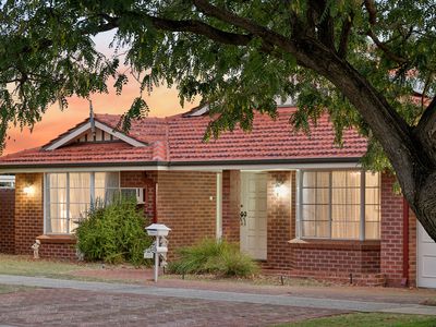 28 Hatherley Parade, Winthrop