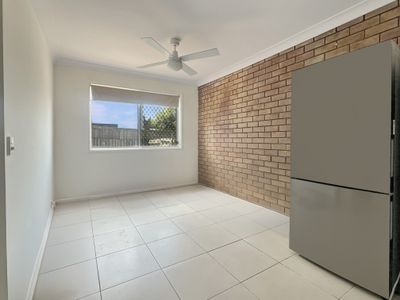 3 / 2 Zahel Street, Carina