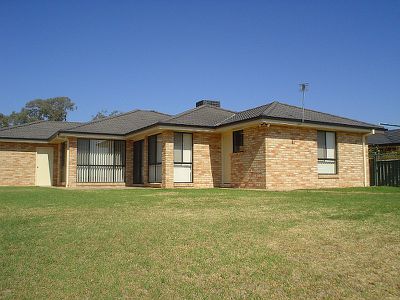 7 Cypress Point Drive, Dubbo