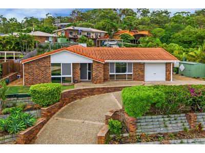 35 Mullewa Crescent, Helensvale