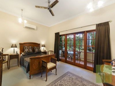 10 Westminster Mews, Douglas