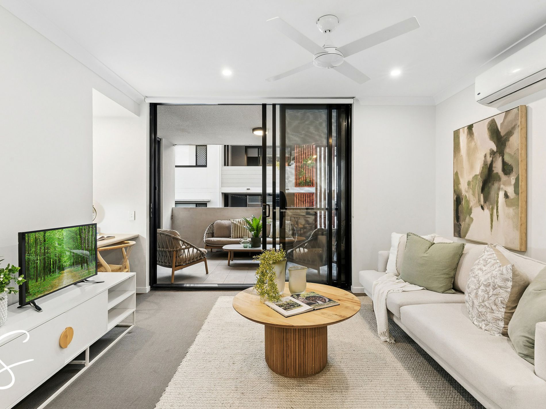 2201 / 18 Comer Street, Coopers Plains