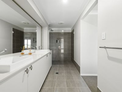 14 Amaroo Drive, Narrawallee