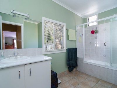 8 Pines Avenue, Cooroibah