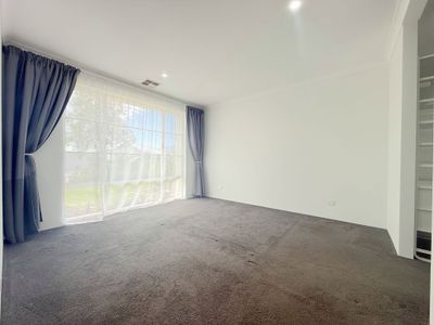 8 Rockvale Crescent, Harrisdale