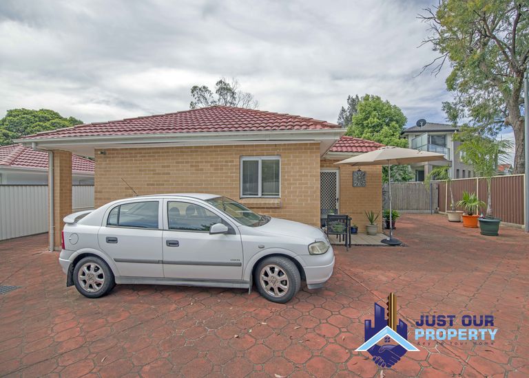 11A Mckevitte Ave, East Hills
