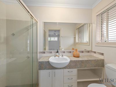 2 / 38 First Ave, Beachmere
