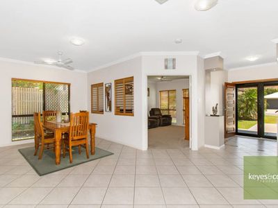 8 Adrian Rise, Mount Louisa