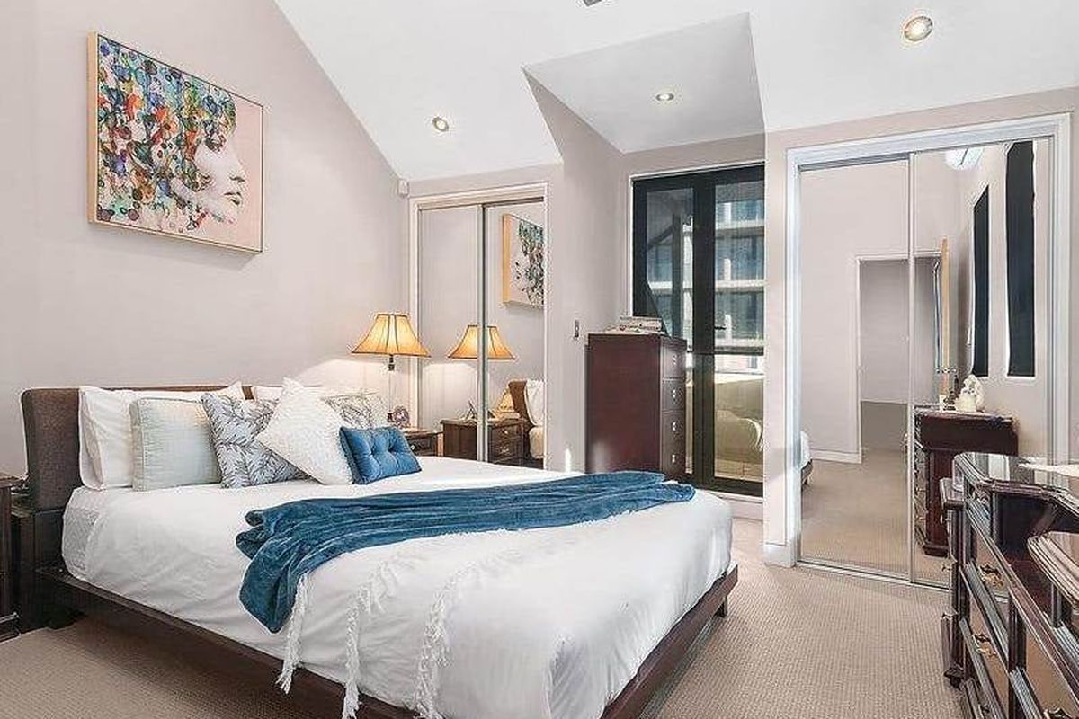 21 Hilly Street, Mortlake