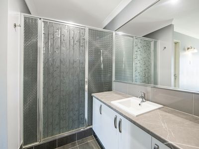 3 Luminous Boulevard, Bennett Springs
