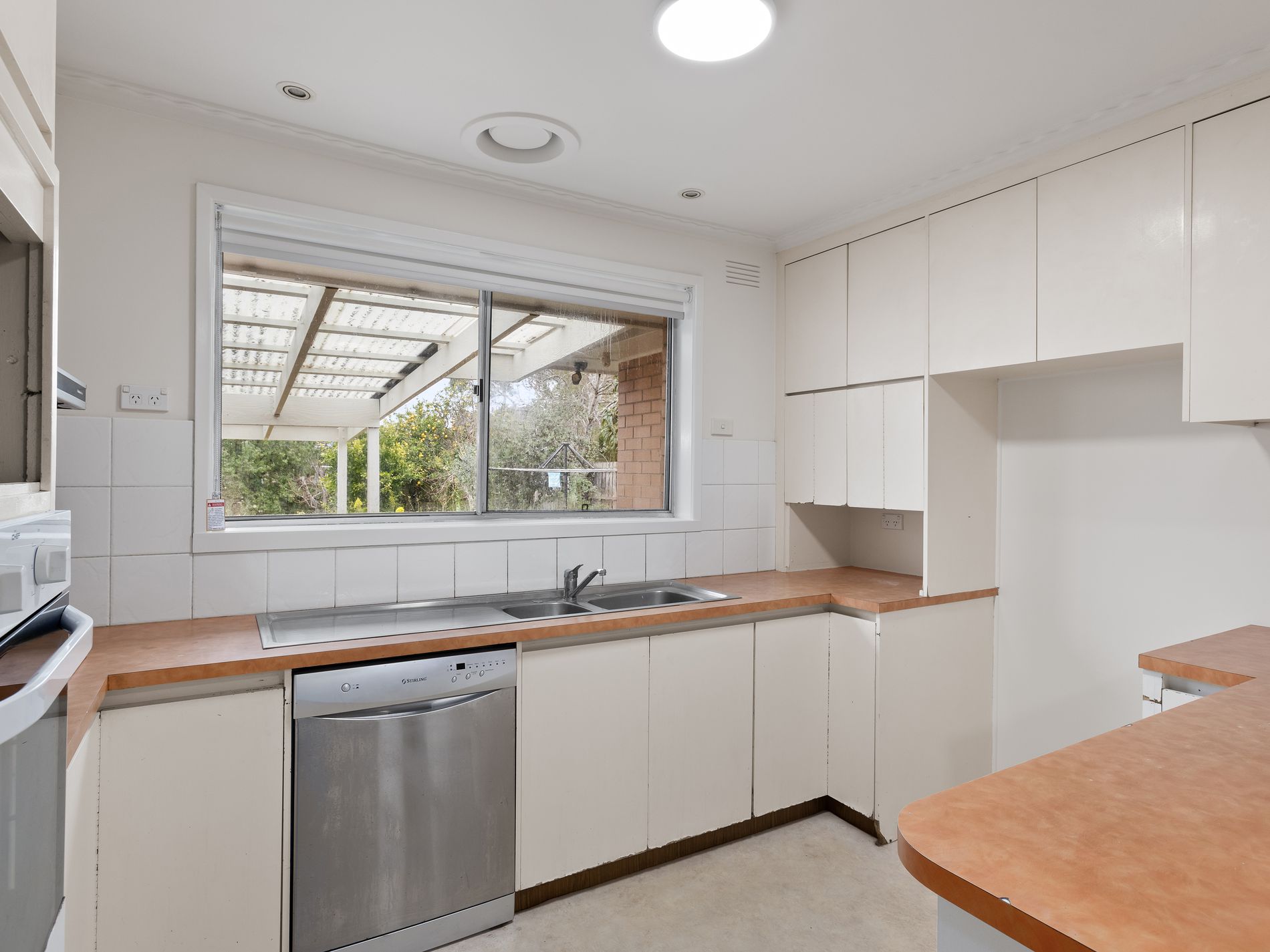 14 Fairfield Avenue, Belmont