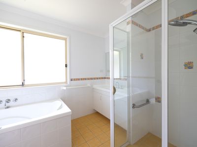 14 Wyoming Avenue, Burrill Lake