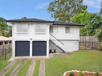 10 Karoonda Crescent, Rochedale South