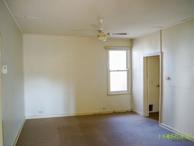 12 Railway Avenue, Horsham