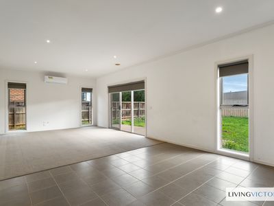 5 Laurence Way, Tarneit