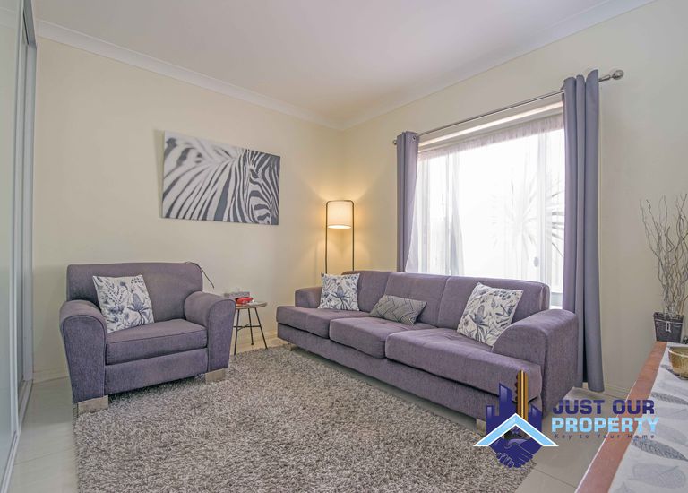 11A Mckevitte Ave, East Hills