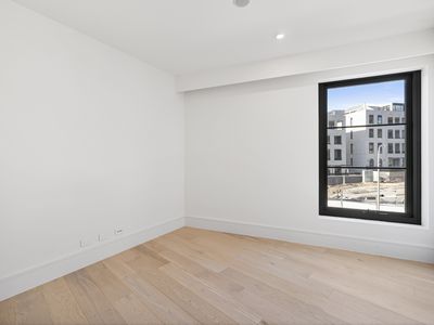 6 / 2 Lady Nelson Place, Red Hill